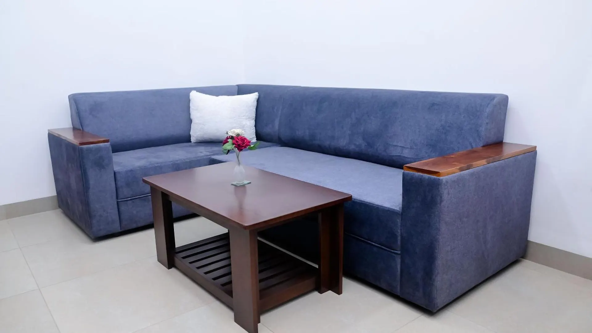Oaks Pearl Apartment Negombo