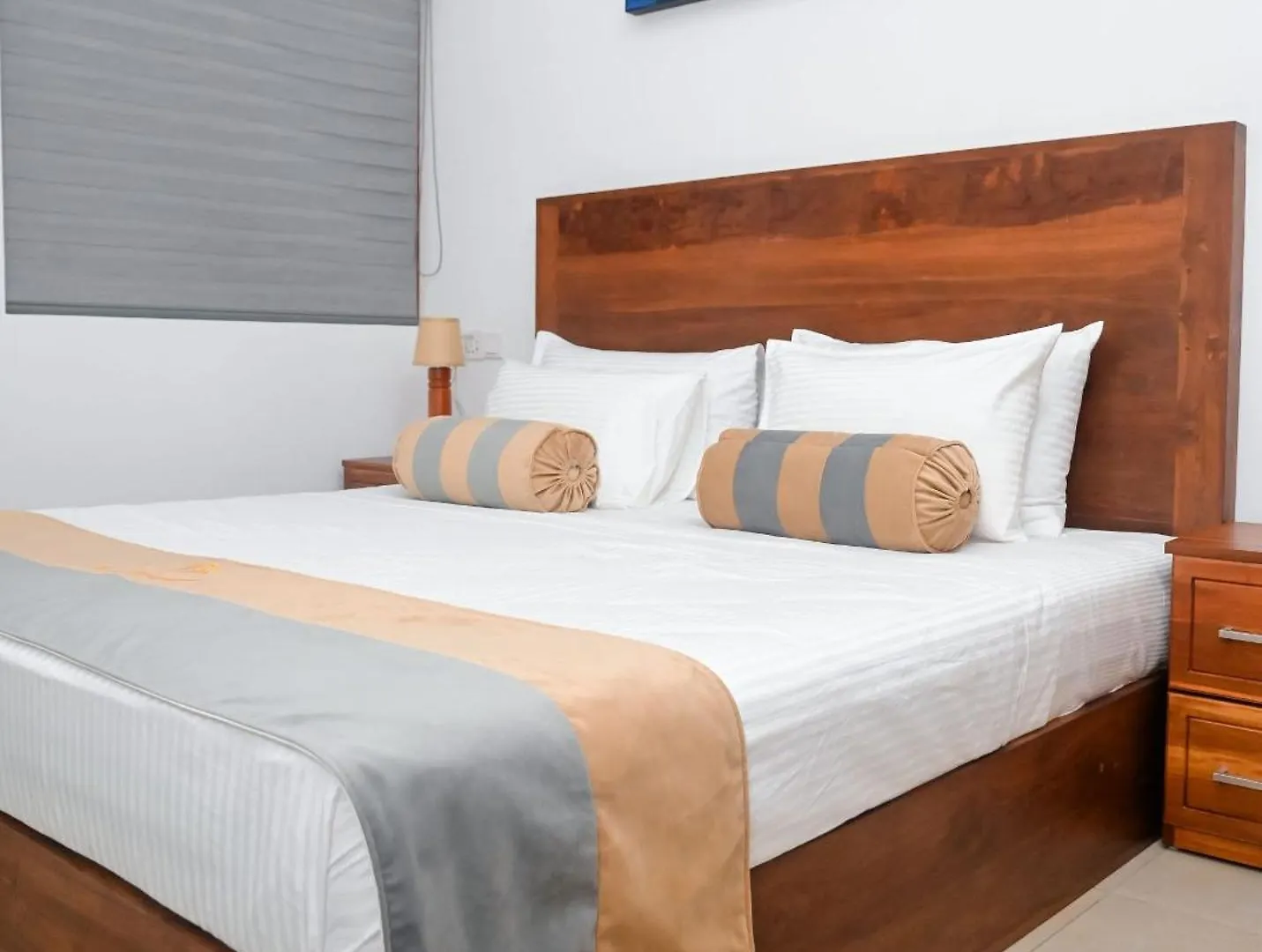 Oaks Pearl Apartment Negombo Sri Lanka
